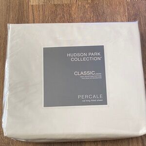 Hudson Park Collection Calking fitted Sheet vanilla sky